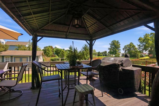 9000 Marchbank Lane, Lewis Center, OH 43035