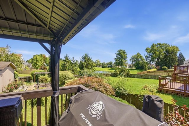 9000 Marchbank Lane, Lewis Center, OH 43035