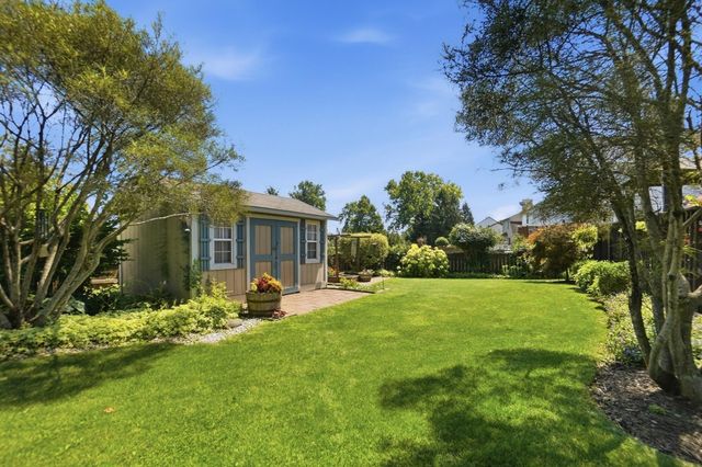 9000 Marchbank Lane, Lewis Center, OH 43035