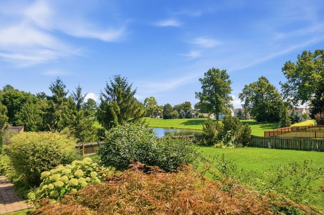 9000 Marchbank Lane, Lewis Center, OH 43035