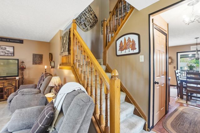 9000 Marchbank Lane, Lewis Center, OH 43035