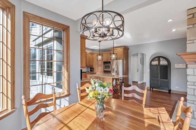 710 Reserve Court, South Elgin, IL 60177