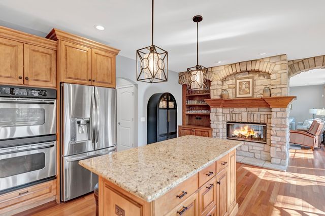 710 Reserve Court, South Elgin, IL 60177
