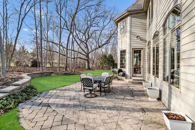 710 Reserve Court, South Elgin, IL 60177