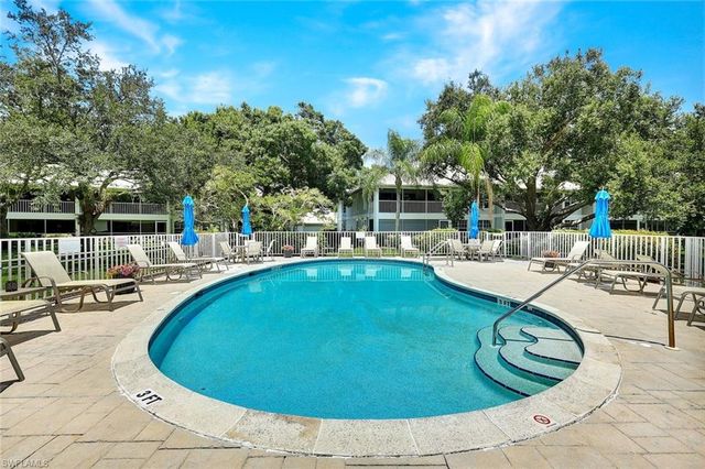 800 Misty Pines CIR 205, Naples, FL 34105