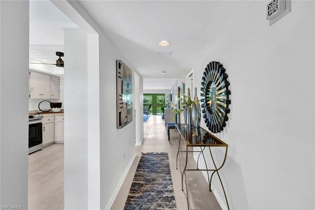800 Misty Pines CIR 205, Naples, FL 34105