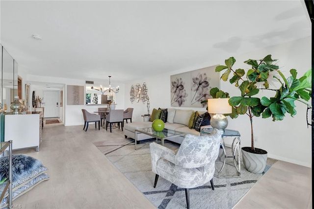 800 Misty Pines CIR 205, Naples, FL 34105