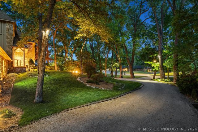 2224 Stonewall Drive, Bartlesville, OK 74006