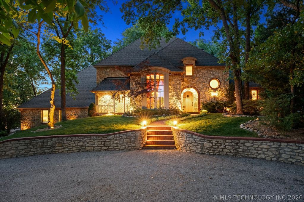 2224 Stonewall Drive, Bartlesville, OK 74006