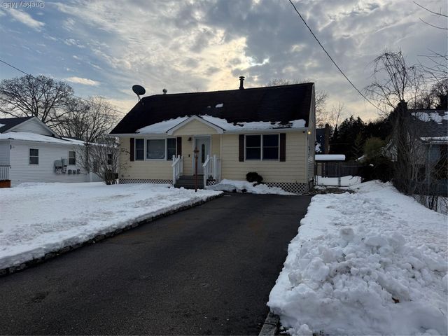 218 Bayview Drive, Mastic Beach, NY 11951