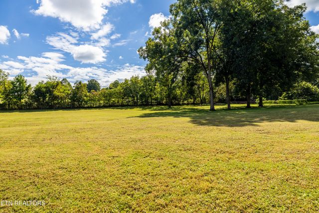 218 Doris Lane, Maryville, TN 37803