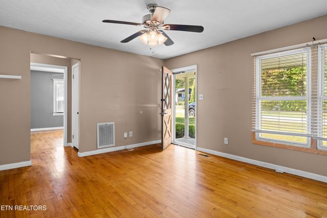 218 Doris Lane, Maryville, TN 37803