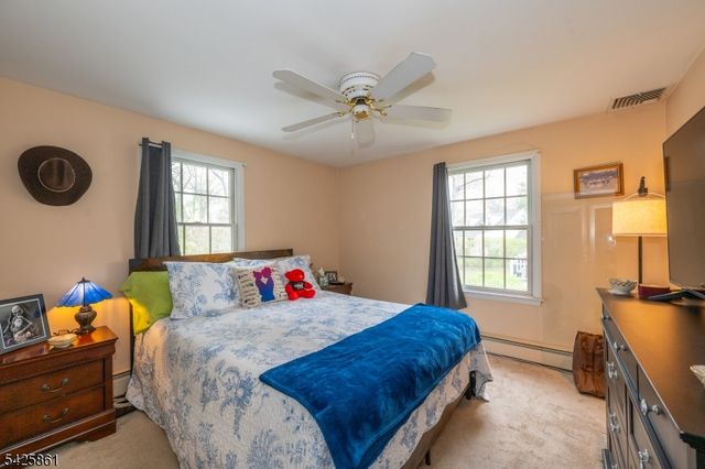 31 Iroquois Trl, Denville Twp., NJ 07834