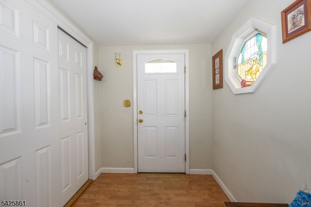 31 Iroquois Trl, Denville Twp., NJ 07834