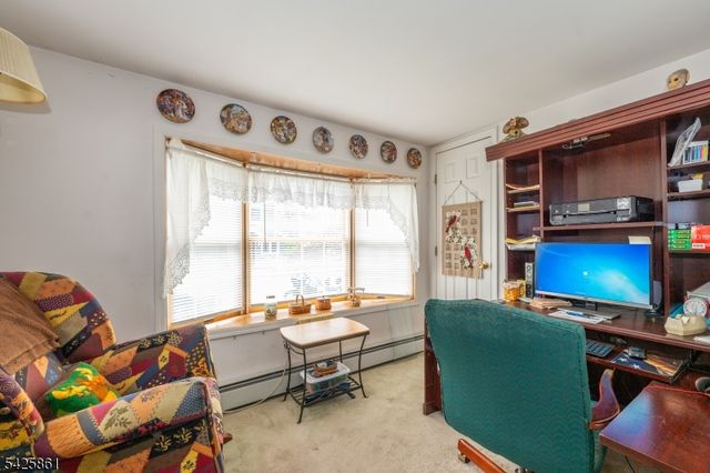 31 Iroquois Trl, Denville Twp., NJ 07834