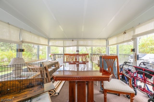 31 Iroquois Trl, Denville Twp., NJ 07834