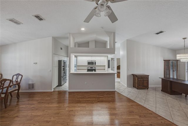 6232 HUNTINGTON DRIVE, Zephyrhills, FL 33542