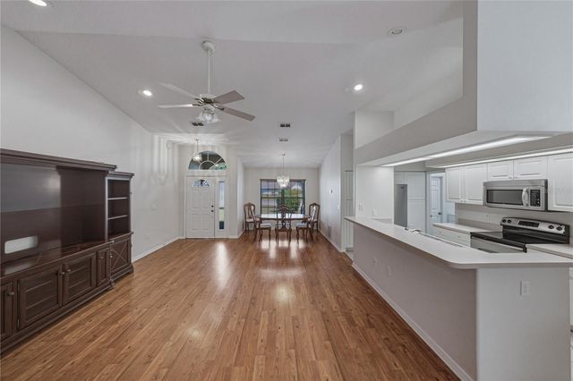 6232 HUNTINGTON DRIVE, Zephyrhills, FL 33542