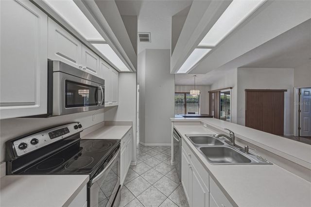 6232 HUNTINGTON DRIVE, Zephyrhills, FL 33542