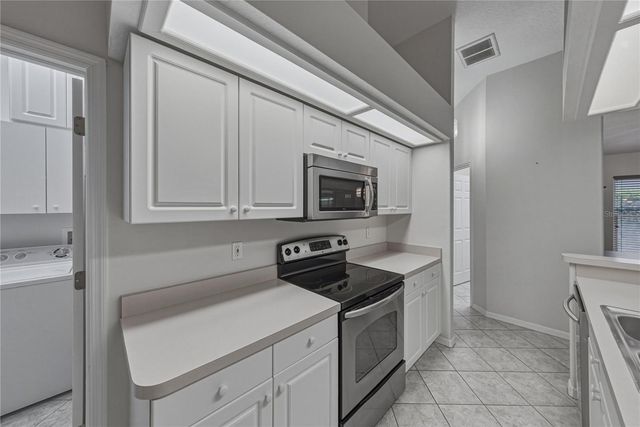 6232 HUNTINGTON DRIVE, Zephyrhills, FL 33542
