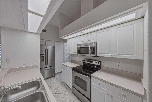 6232 HUNTINGTON DRIVE, Zephyrhills, FL 33542