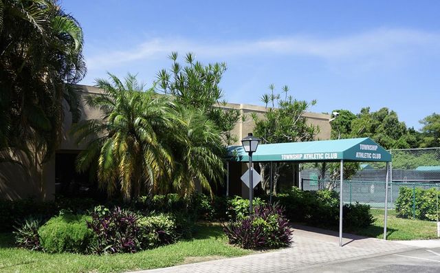 4393 Carambola Circle N, Coconut Creek, FL 33066