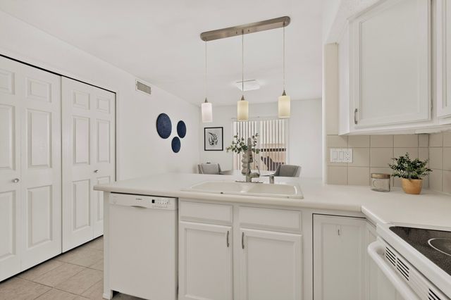 7558 Kachina Loop, Santa Fe, NM 87507