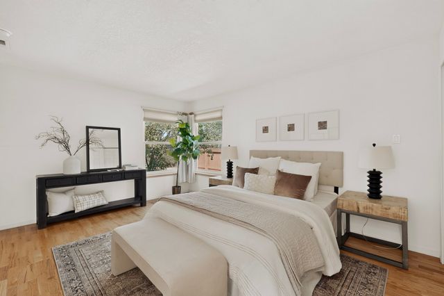 7558 Kachina Loop, Santa Fe, NM 87507