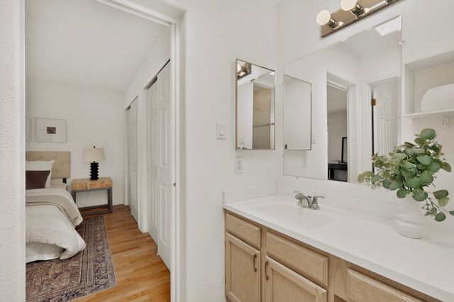 7558 Kachina Loop, Santa Fe, NM 87507