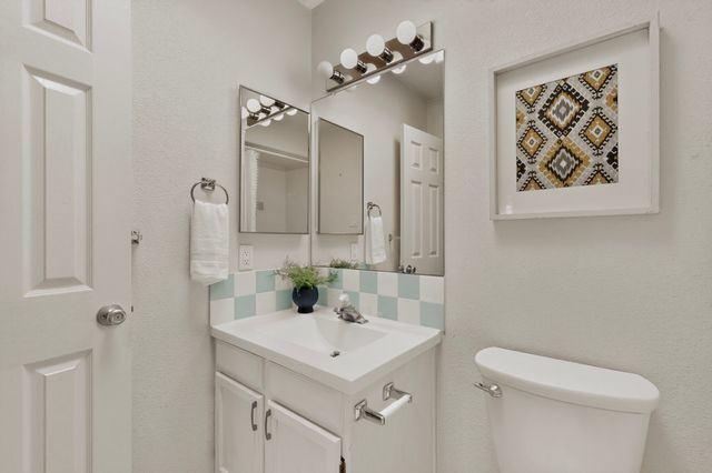 7558 Kachina Loop, Santa Fe, NM 87507