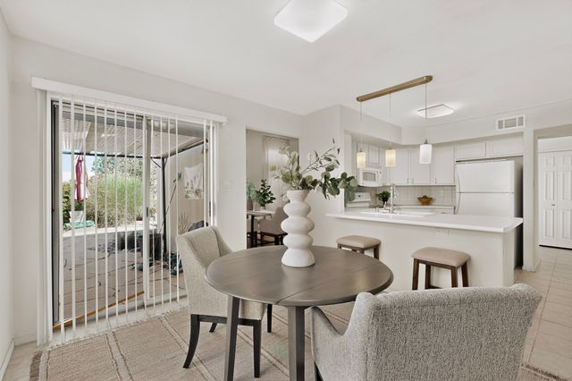 7558 Kachina Loop, Santa Fe, NM 87507