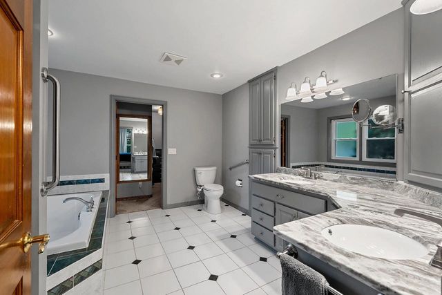 2679 RADINZ ROAD, Green Bay, WI 54311