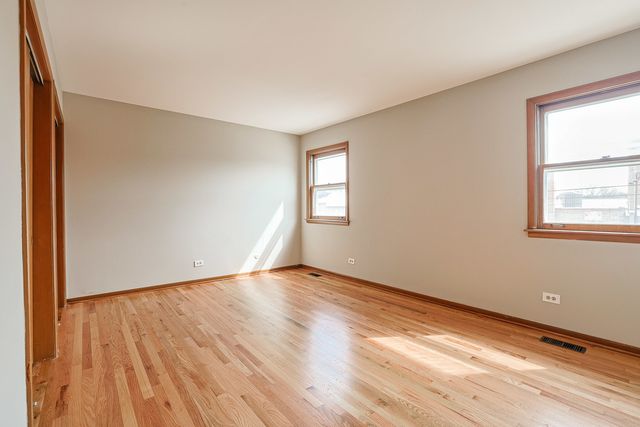 8019 Kilpatrick Avenue, Skokie, IL 60076