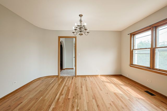 8019 Kilpatrick Avenue, Skokie, IL 60076