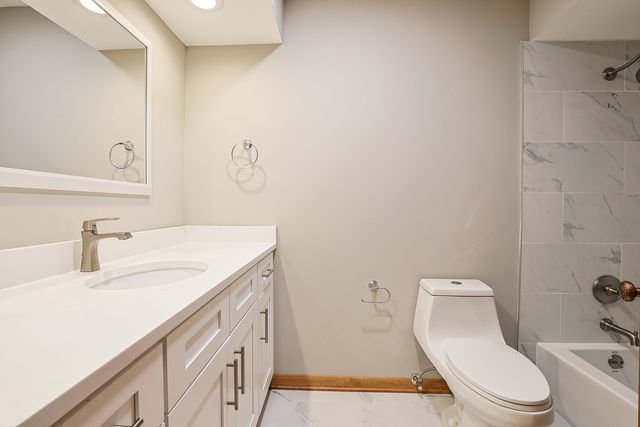 8019 Kilpatrick Avenue, Skokie, IL 60076