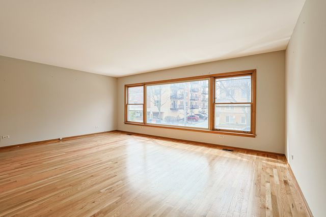 8019 Kilpatrick Avenue, Skokie, IL 60076