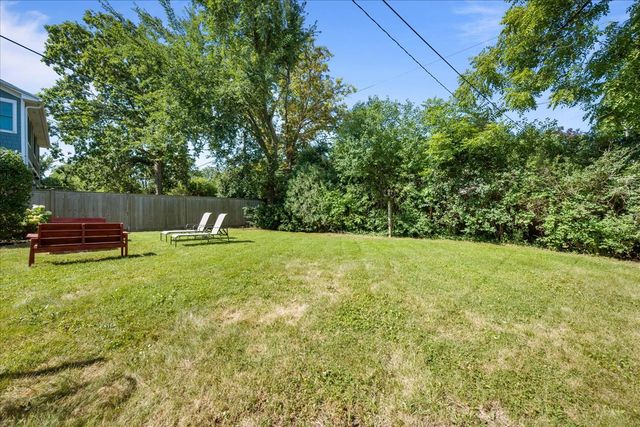1300 Knollwood Road, Deerfield, IL 60015