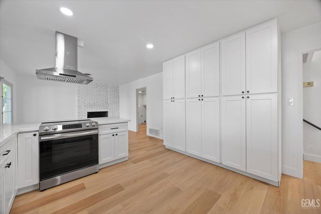 2801 Elm Street, Bakersfield, CA 93301