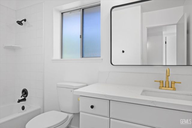 2801 Elm Street, Bakersfield, CA 93301