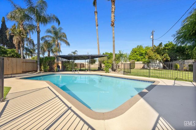 2801 Elm Street, Bakersfield, CA 93301