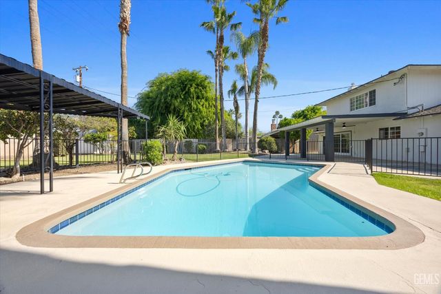 2801 Elm Street, Bakersfield, CA 93301