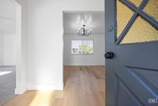 2801 Elm Street, Bakersfield, CA 93301