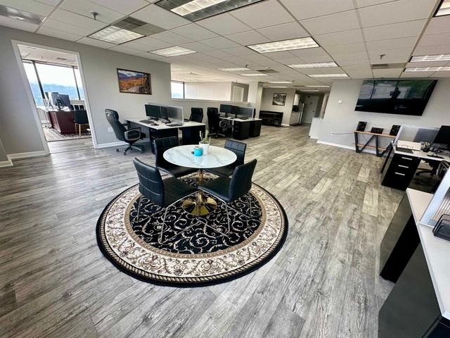 1650 Elm Street Suite 401, Manchester, NH 03101