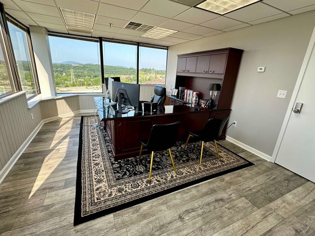 1650 Elm Street Suite 401, Manchester, NH 03101