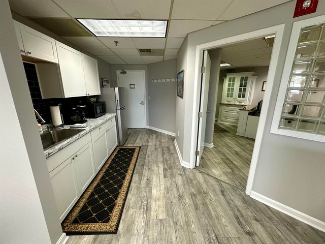 1650 Elm Street Suite 401, Manchester, NH 03101