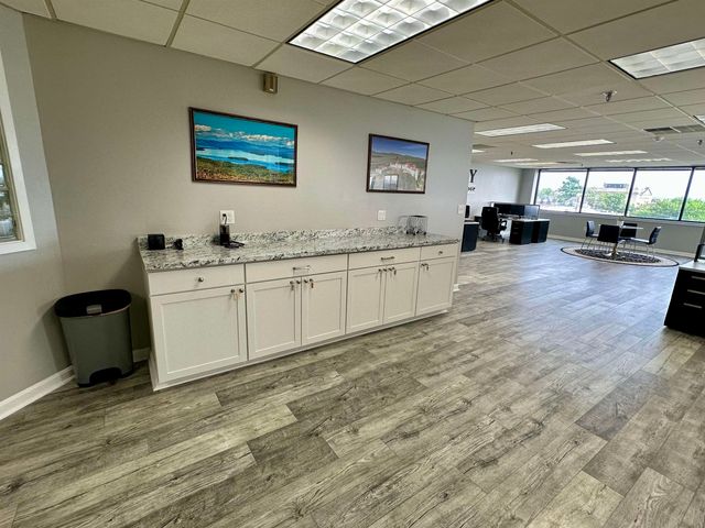 1650 Elm Street Suite 401, Manchester, NH 03101