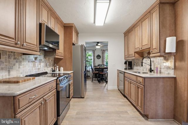 474 BIG MOUNT RD, Thomasville, PA 17364