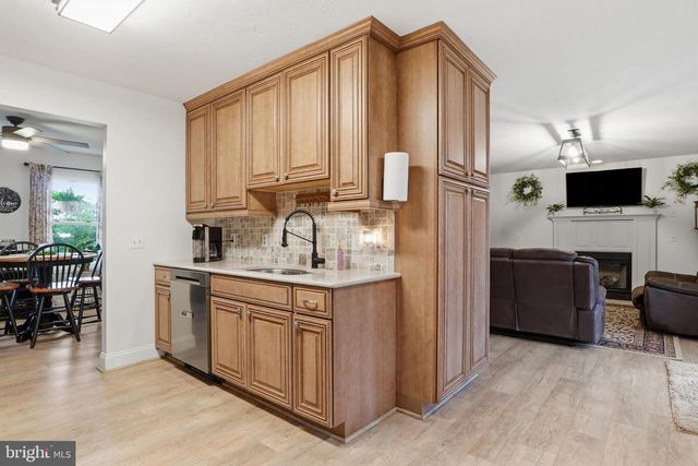 474 BIG MOUNT RD, Thomasville, PA 17364
