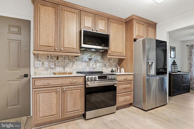 474 BIG MOUNT RD, Thomasville, PA 17364