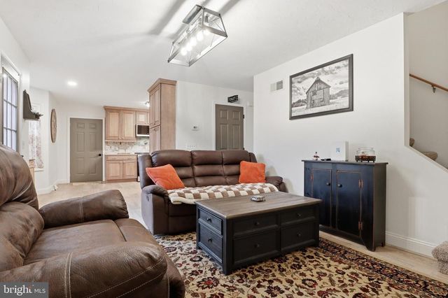474 BIG MOUNT RD, Thomasville, PA 17364